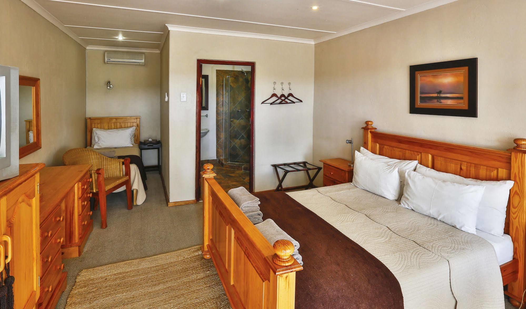 Olive Grove Guest Farm Beaufort West Exterior foto
